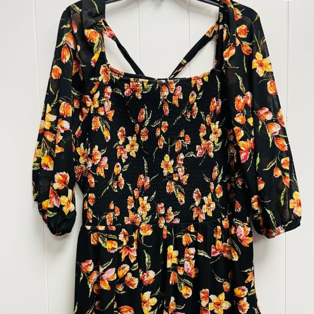 Floral Black Blouse with Tie Detail Size 2X - Picture 2 of 2